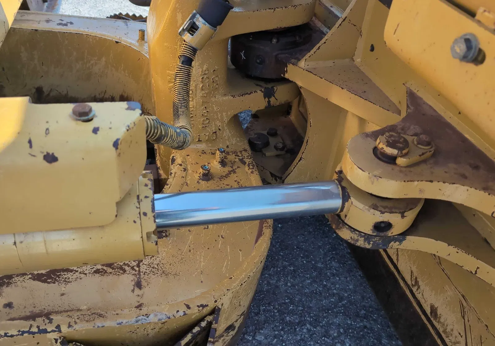 2011 Caterpillar D6N