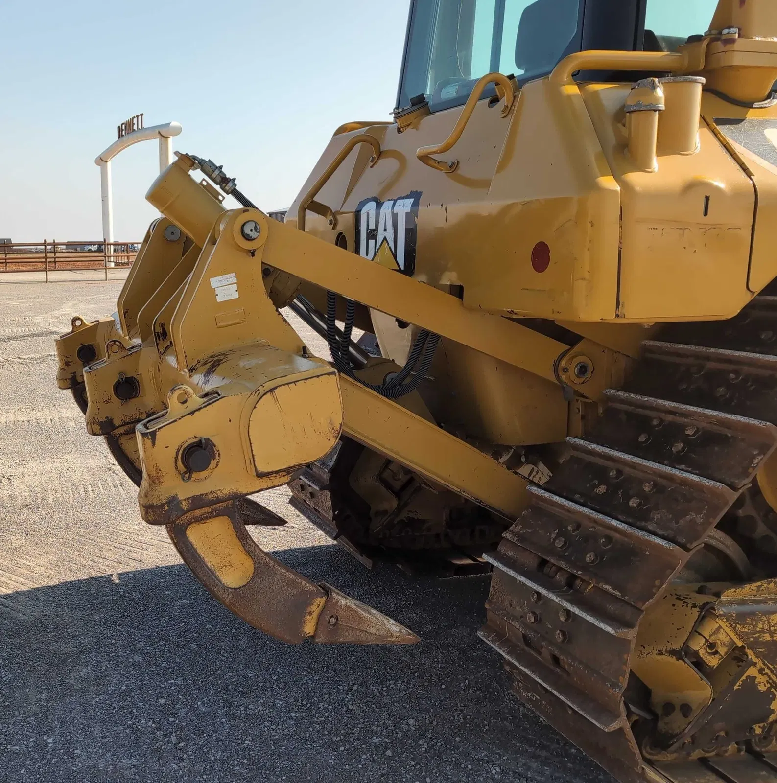 2011 Caterpillar D6N