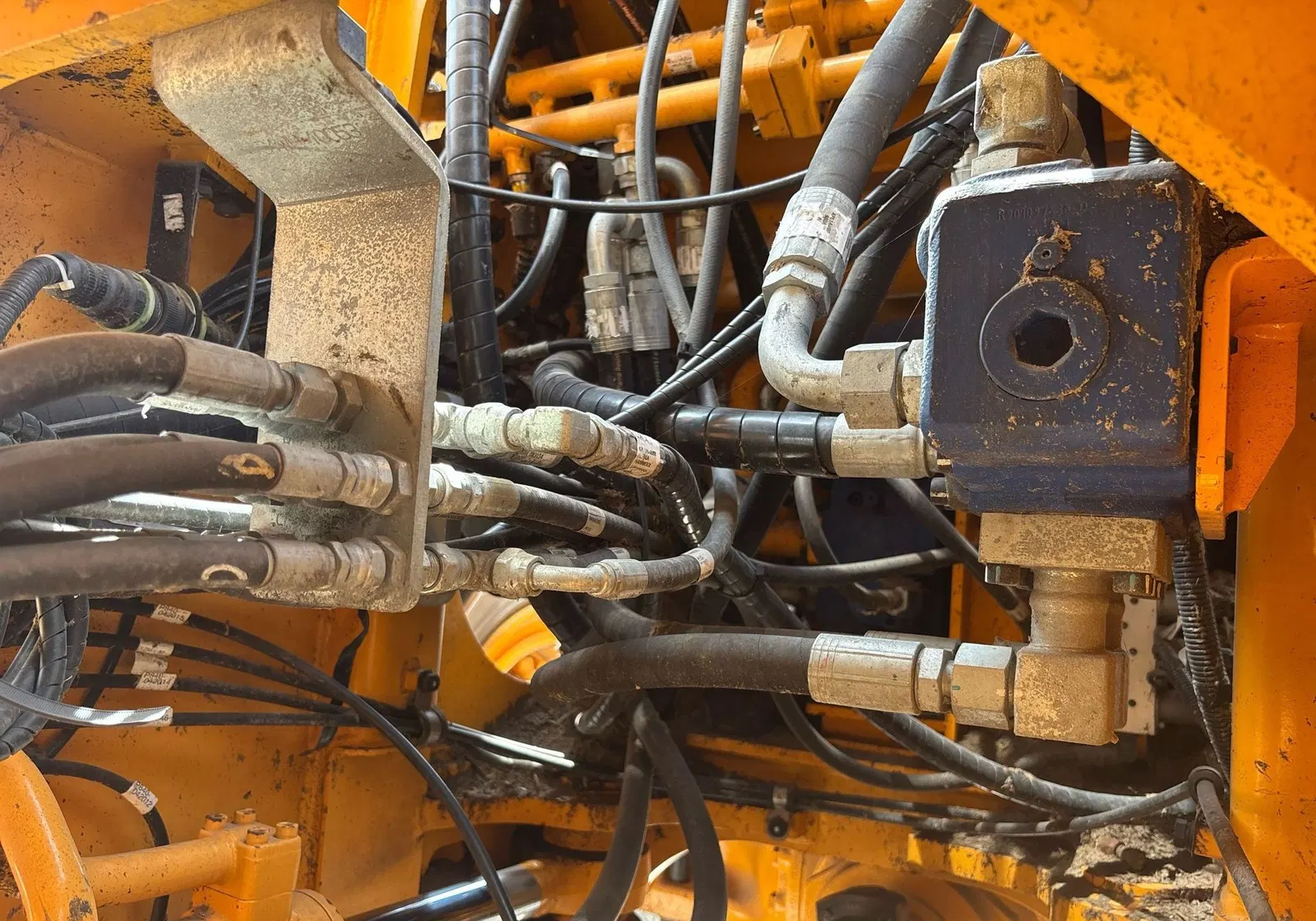 2020 Hyundai HL980A