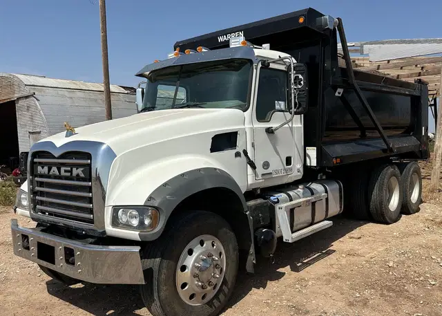2020 Mack Granite