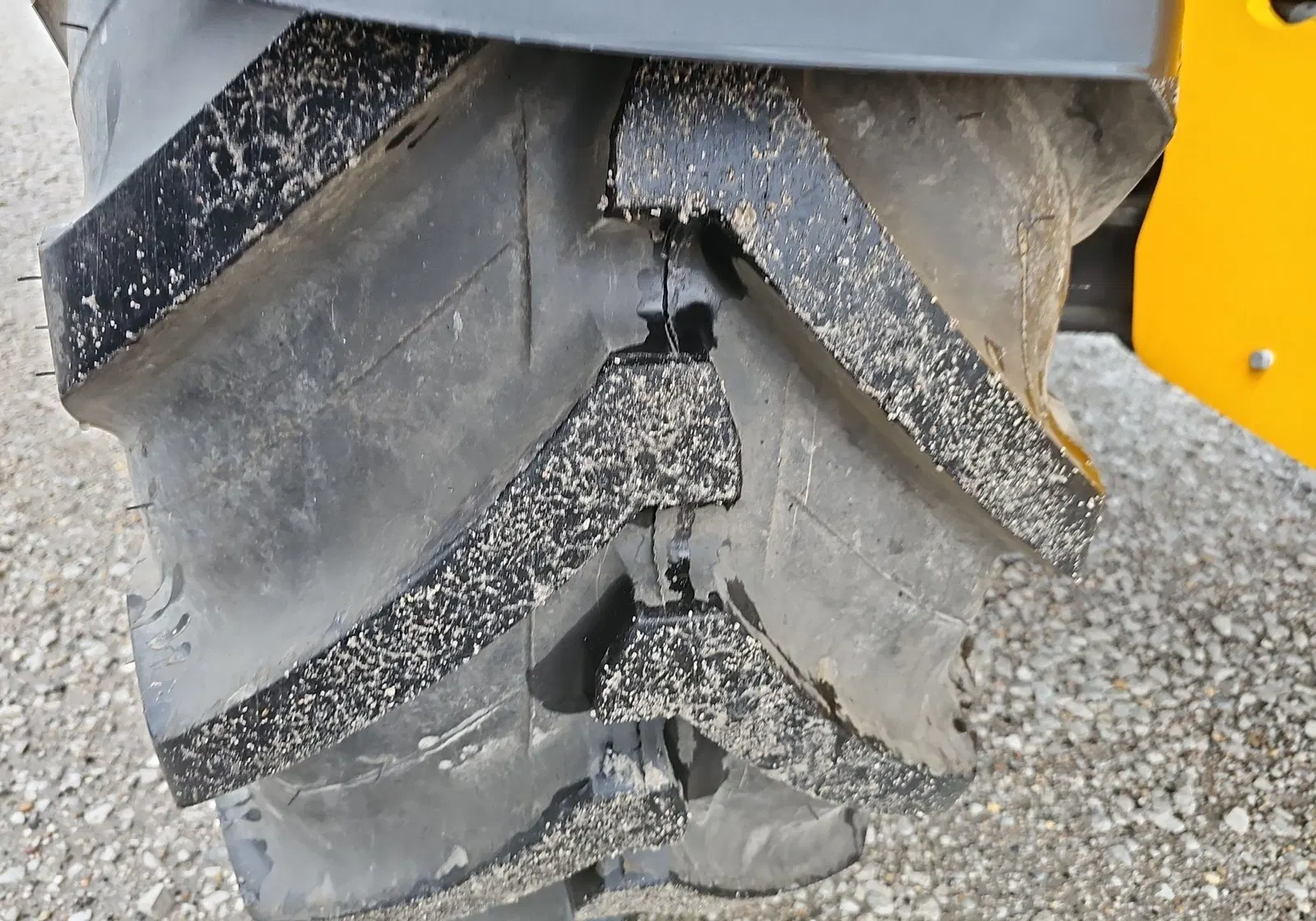 2023 JCB 542-70AG