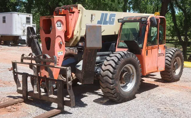 2008 JLG G12-55A