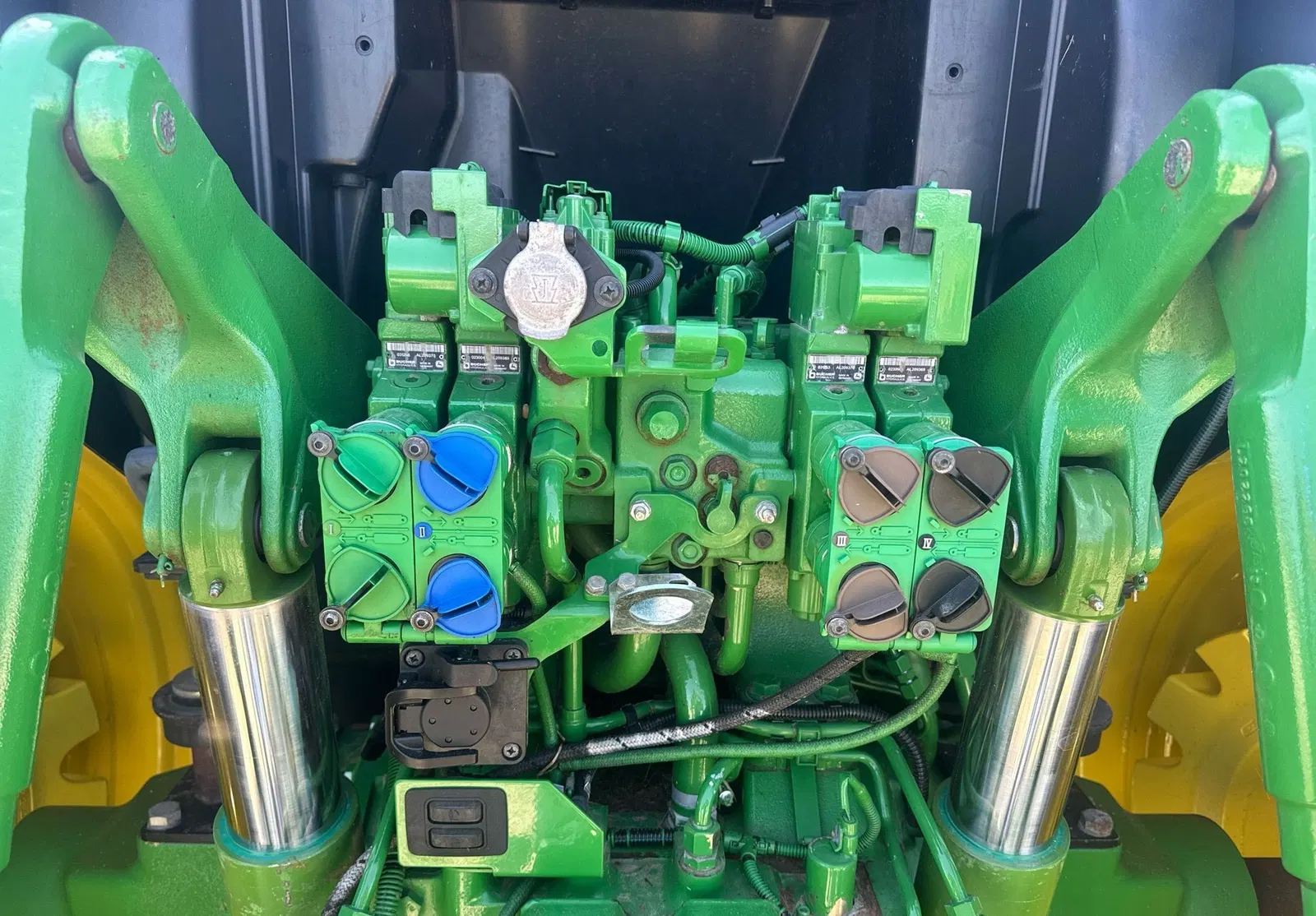 2014 John Deere 6190R