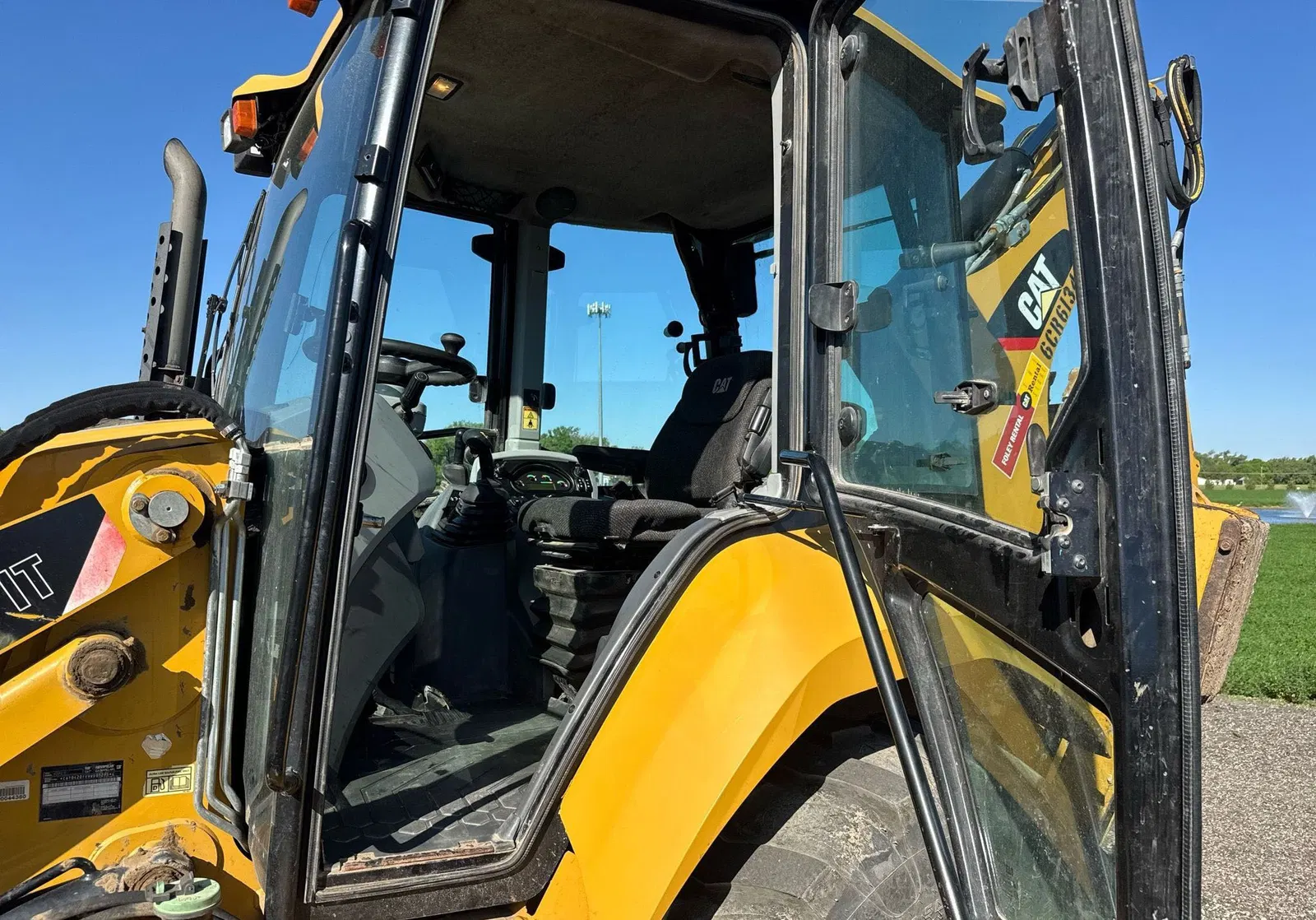 2016 Caterpillar 420F2