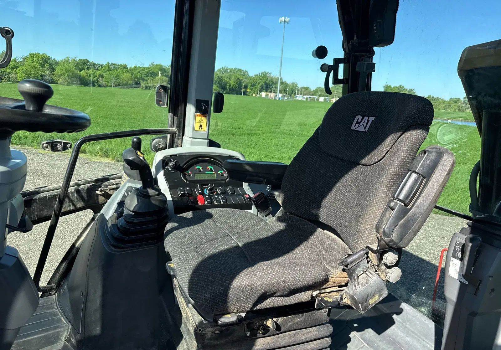 2016 Caterpillar 420F2