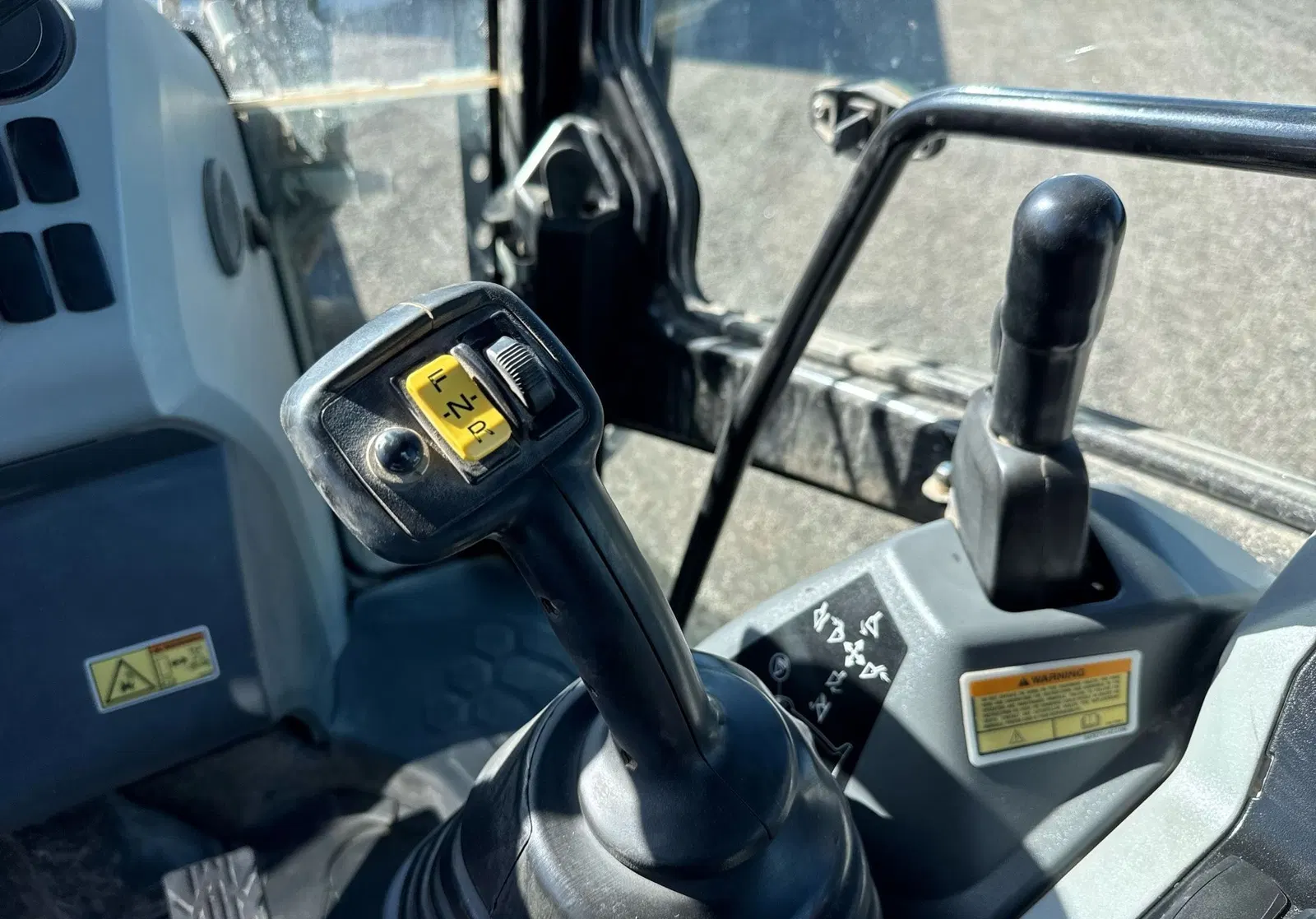 2016 Caterpillar 420F2