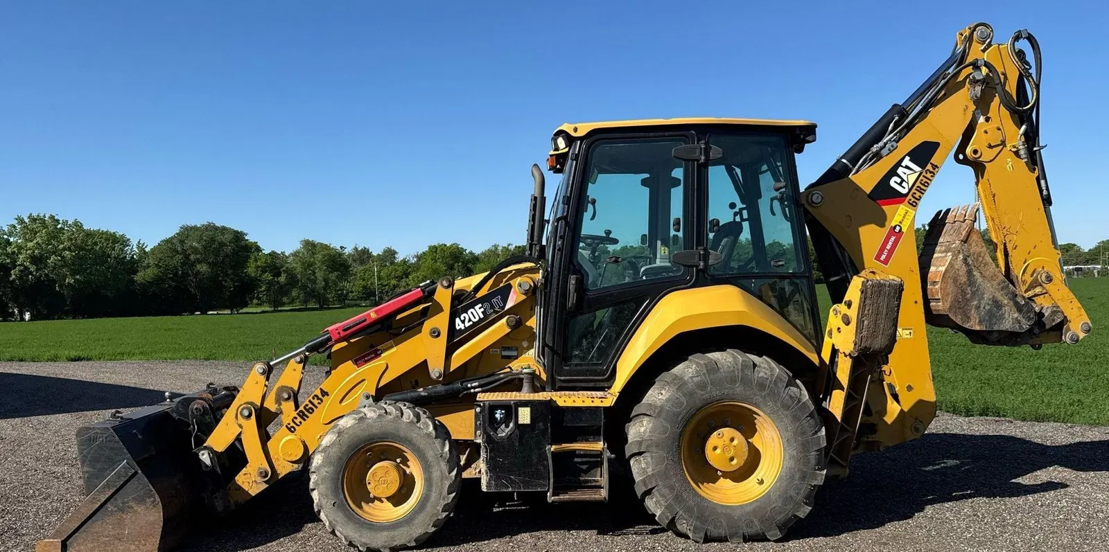 2016 Caterpillar 420F2