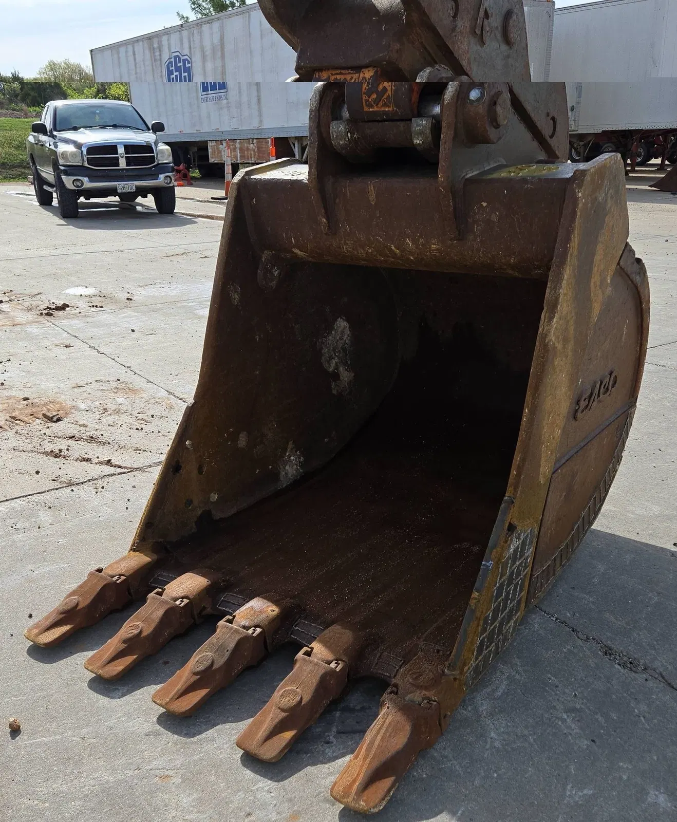2017 Komatsu PC360LC-11
