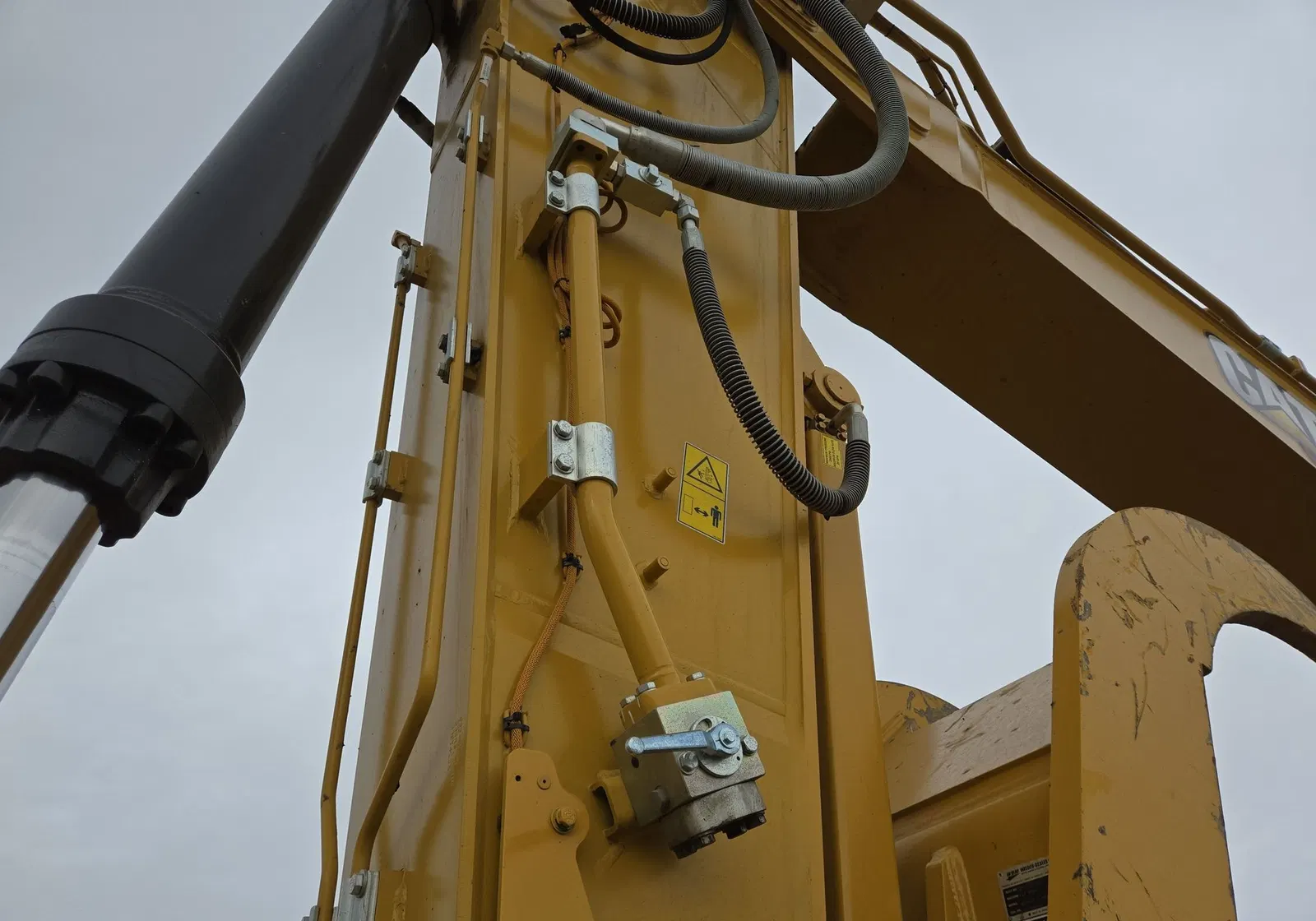 2023 Caterpillar 336