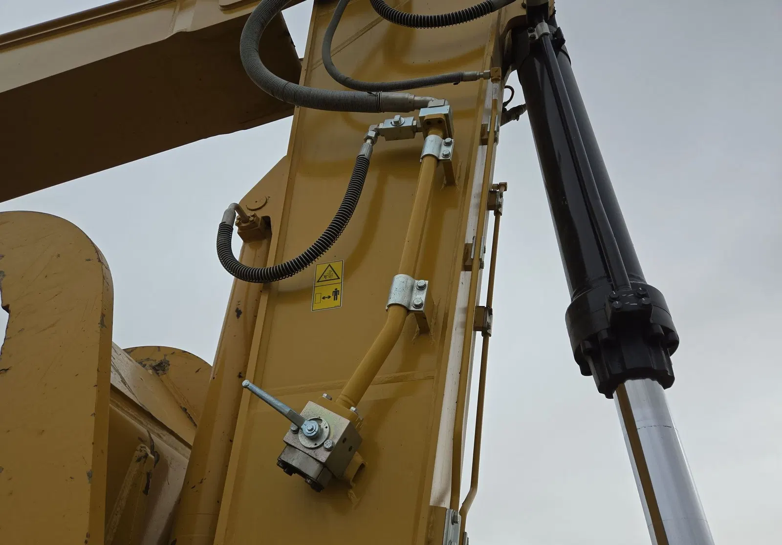 2023 Caterpillar 336