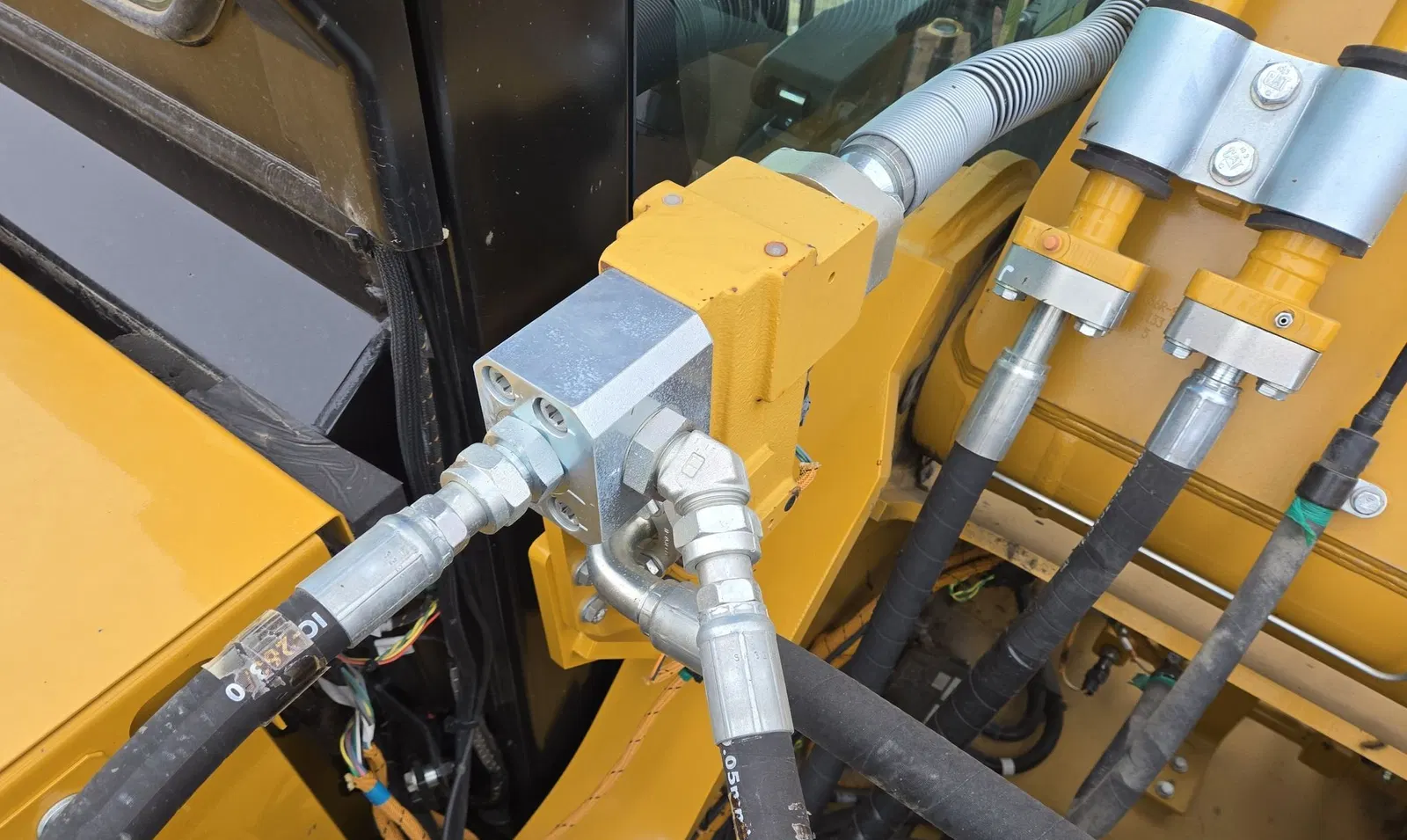 2023 Caterpillar 336