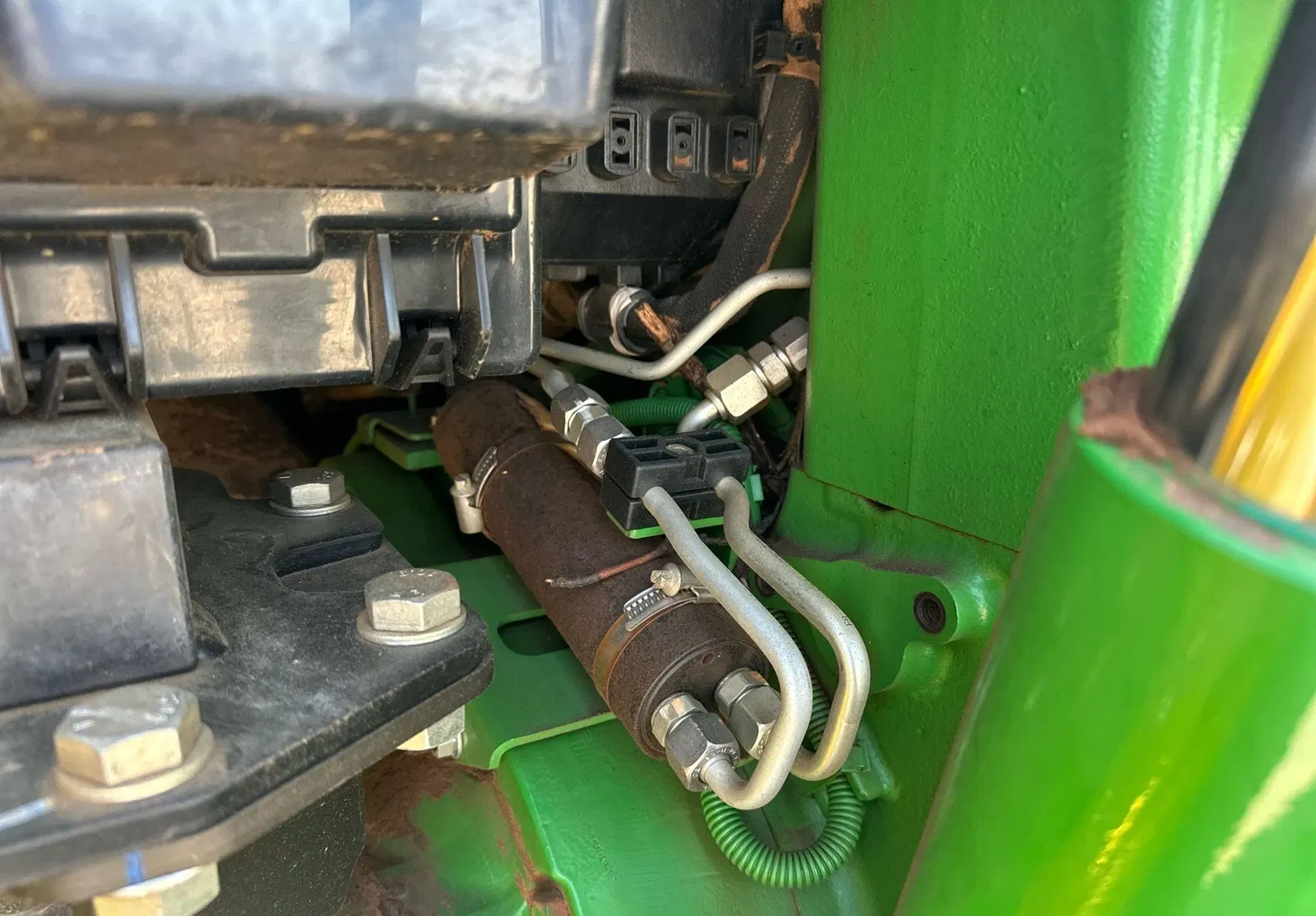 2021 John Deere 6110M