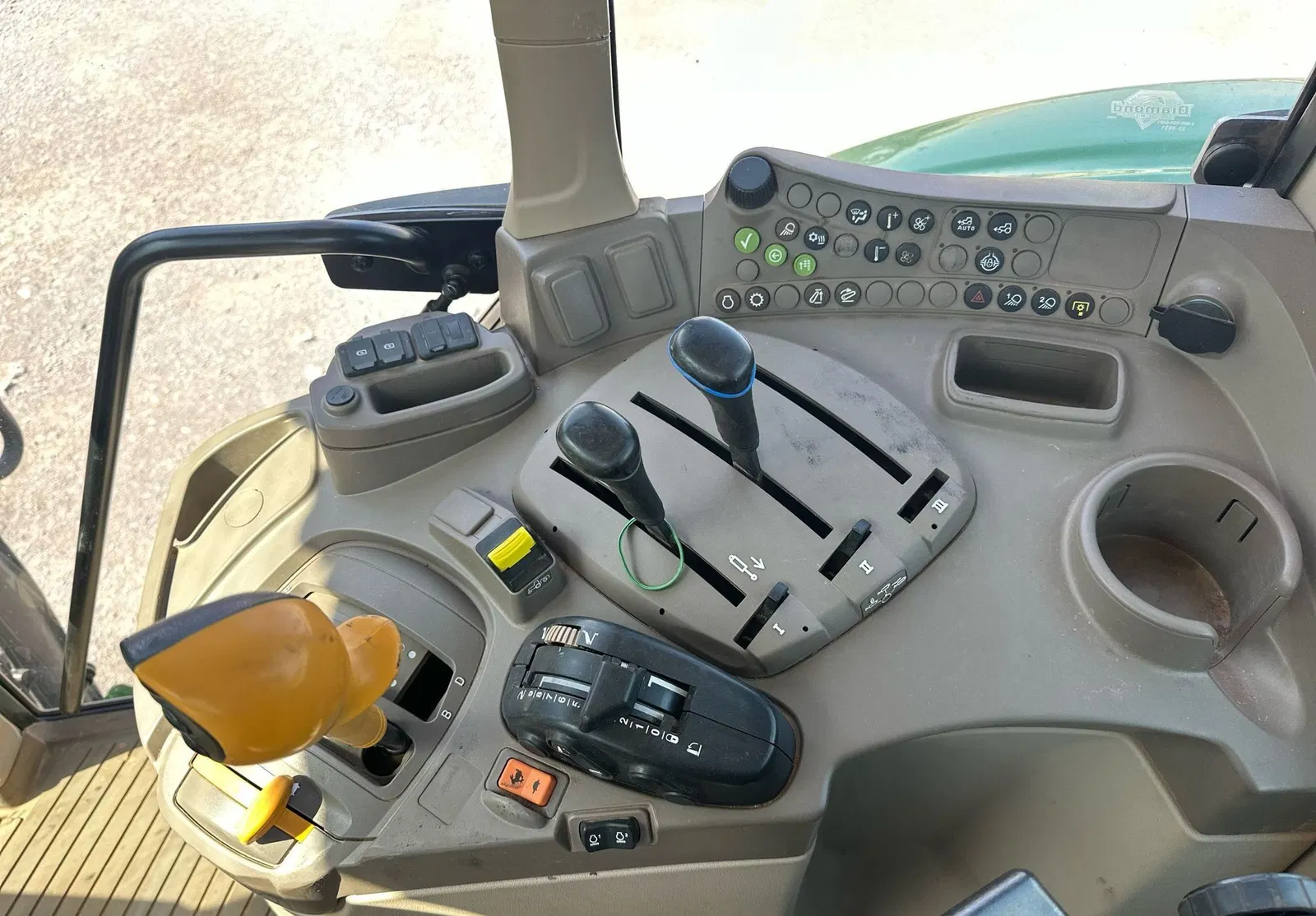 2021 John Deere 6110M