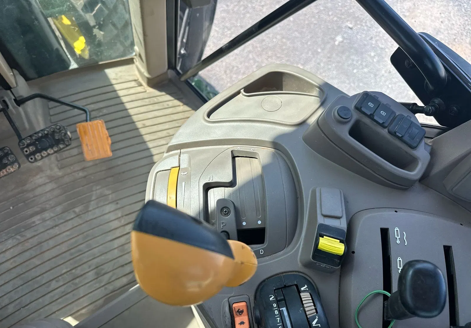 2021 John Deere 6110M