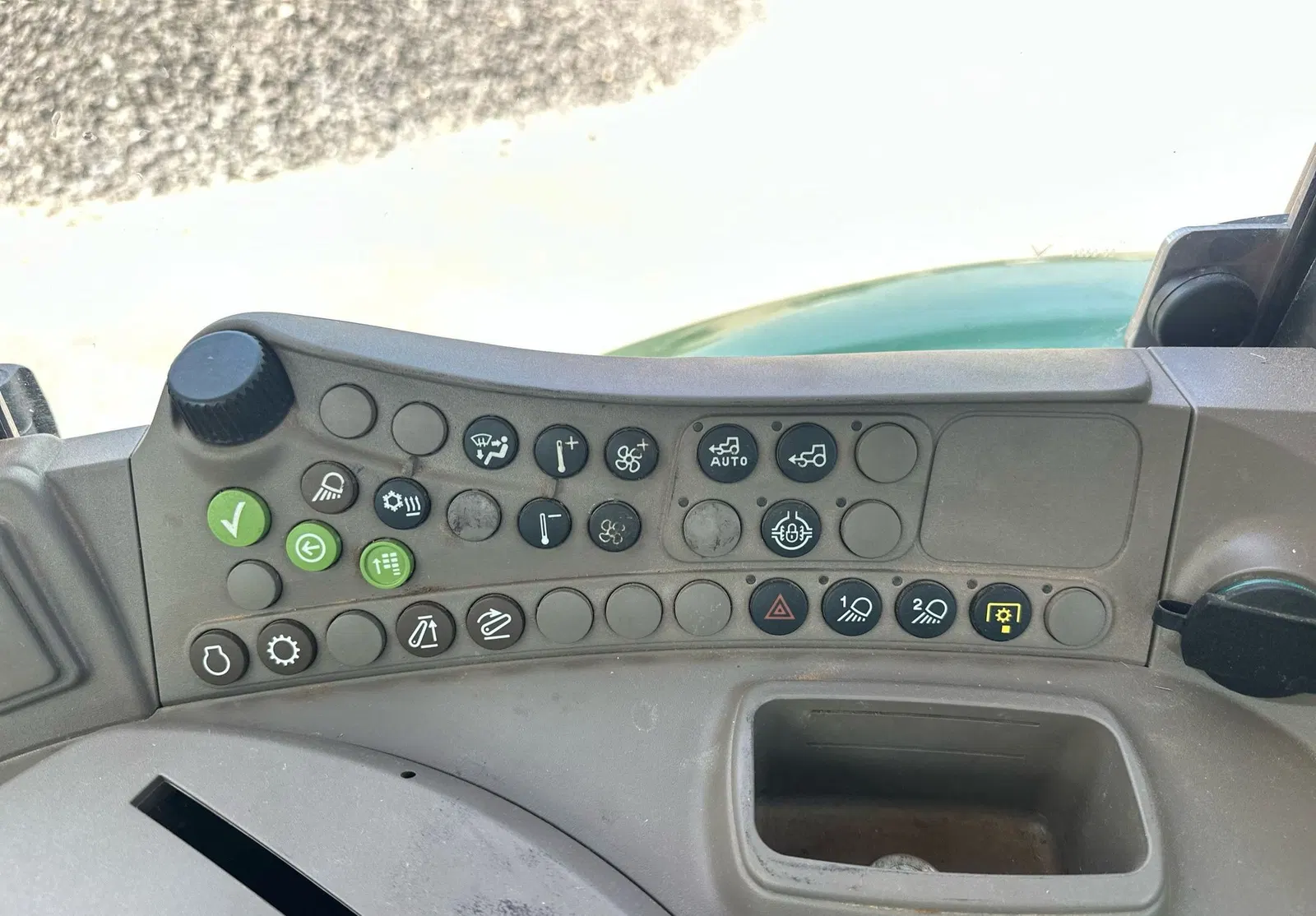 2021 John Deere 6110M