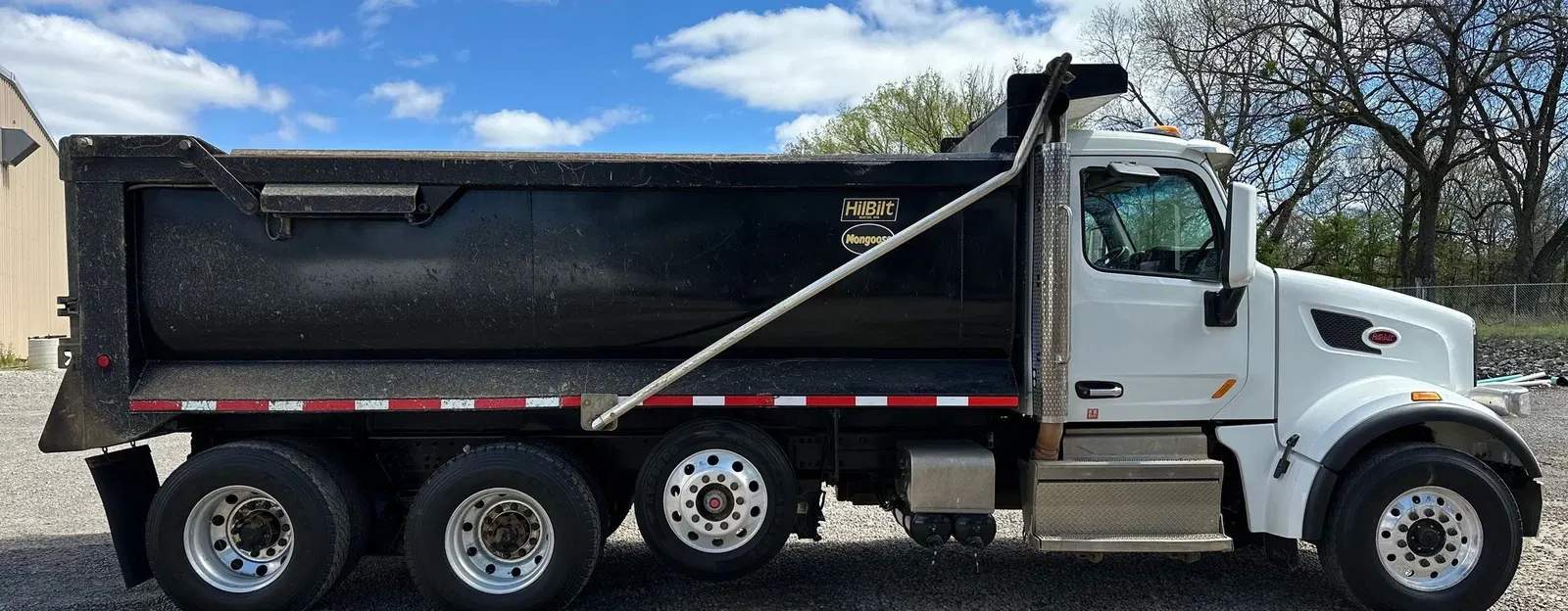 2020 Peterbilt 567