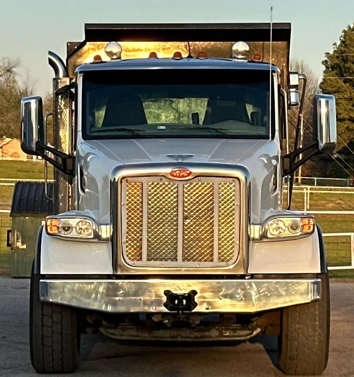 2021 Peterbilt 567