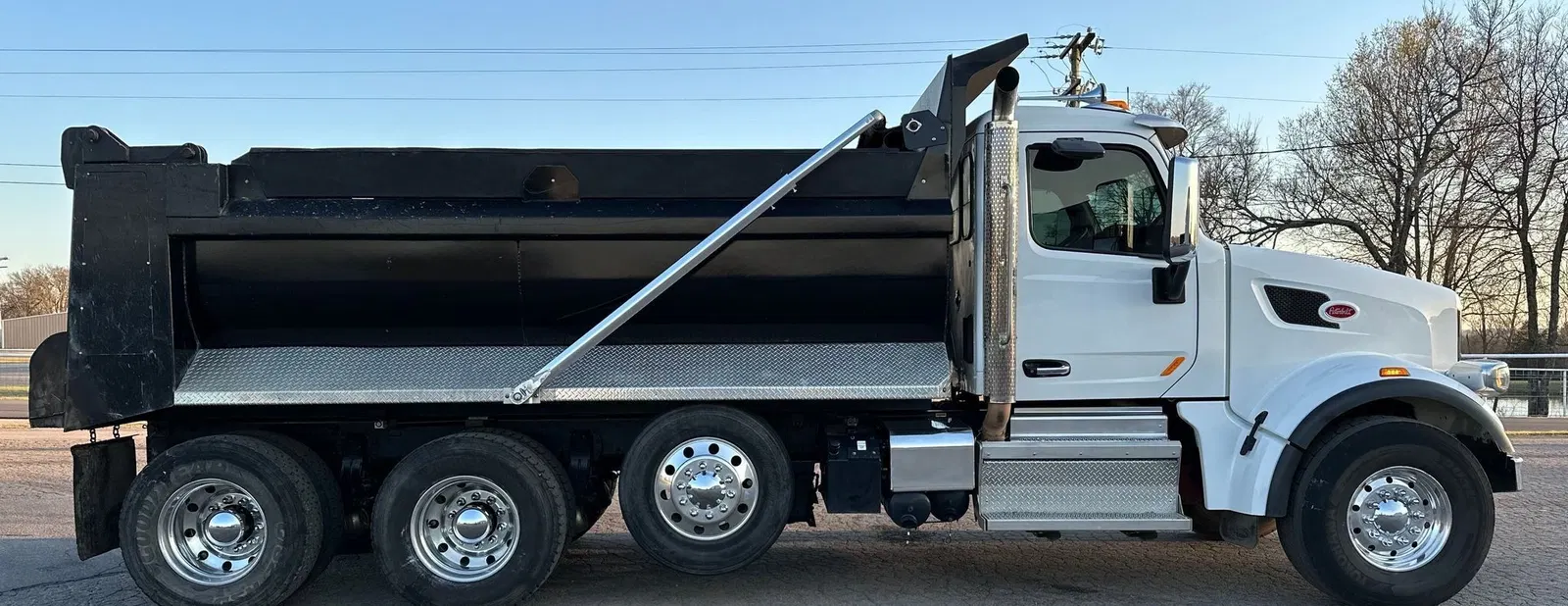 2021 Peterbilt 567
