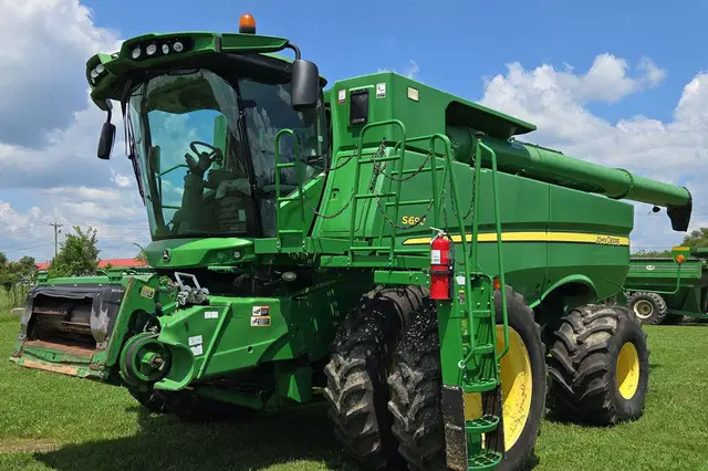 2014 John Deere S690