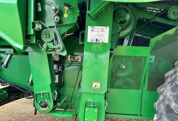 2014 John Deere S690