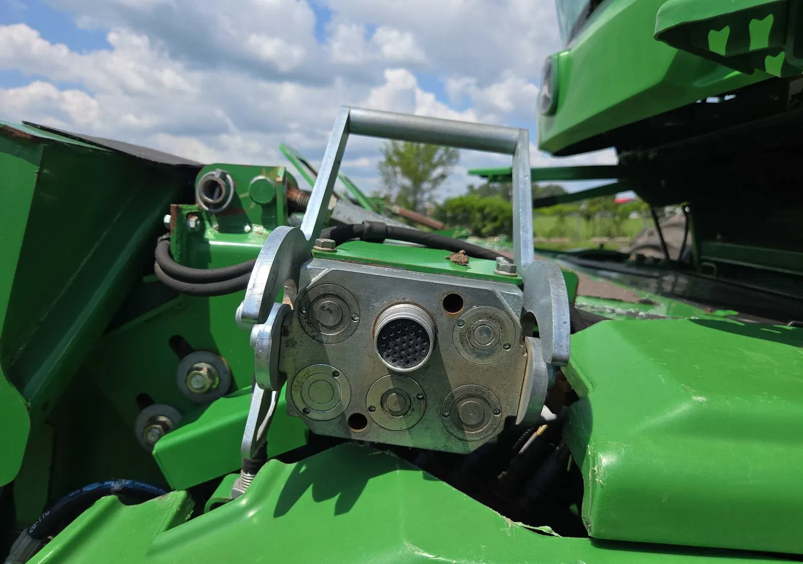 2014 John Deere S690