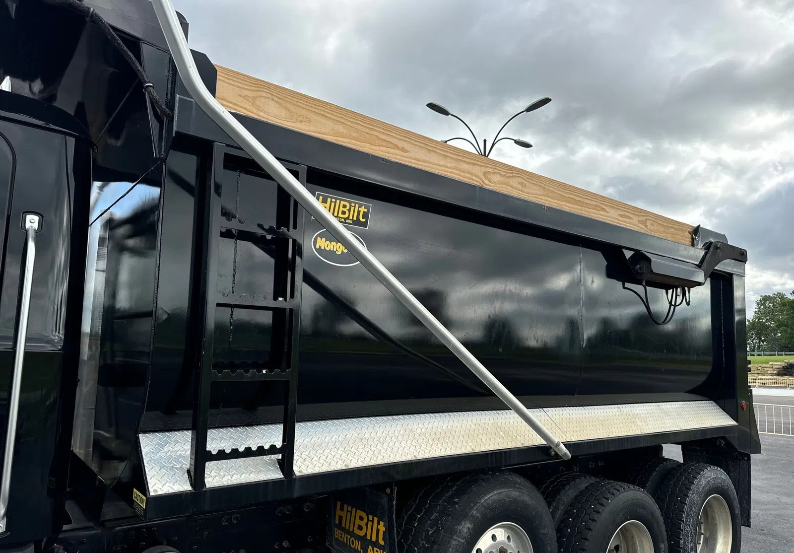2019 Mack Granite
