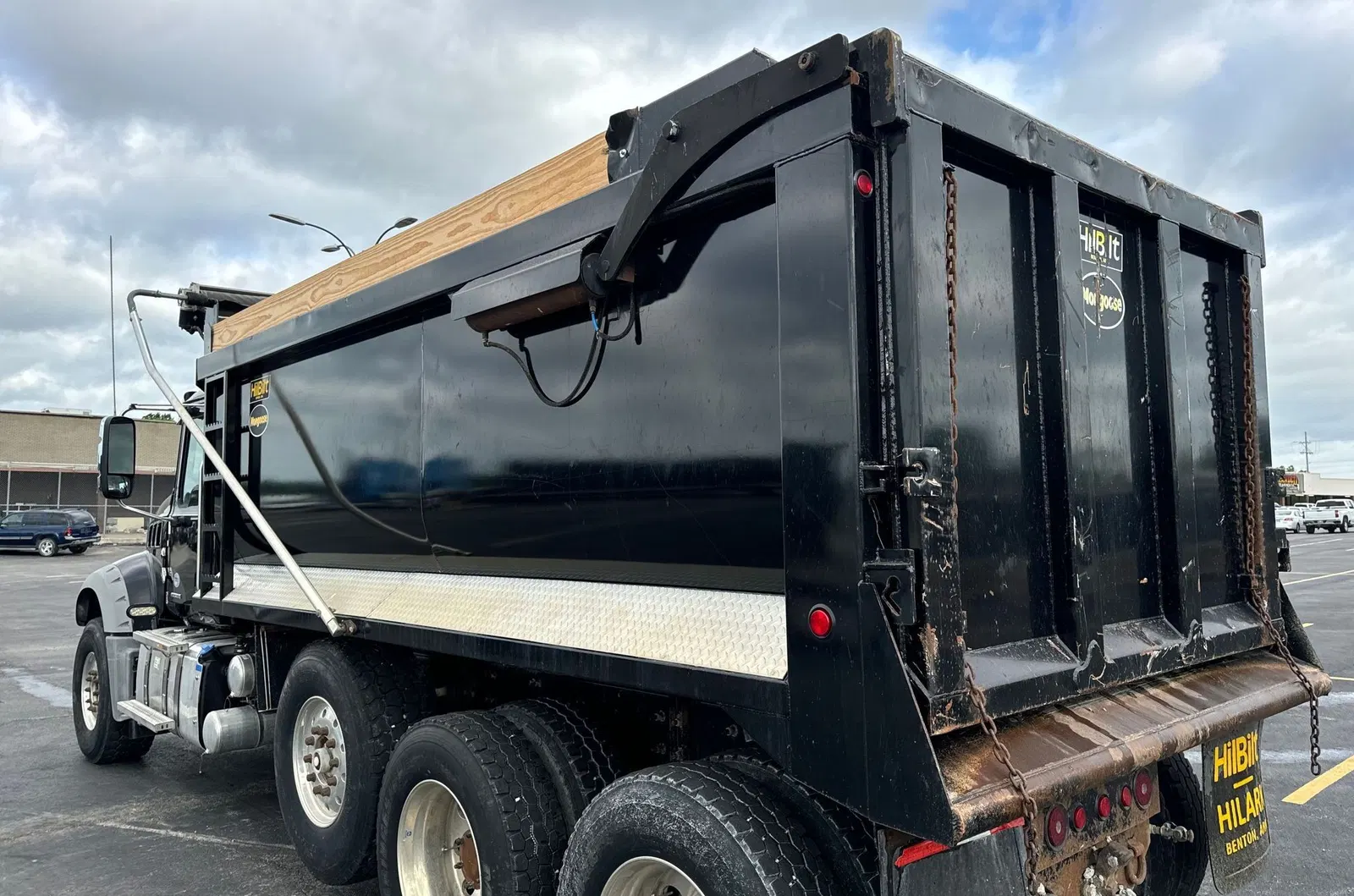 2019 Mack Granite