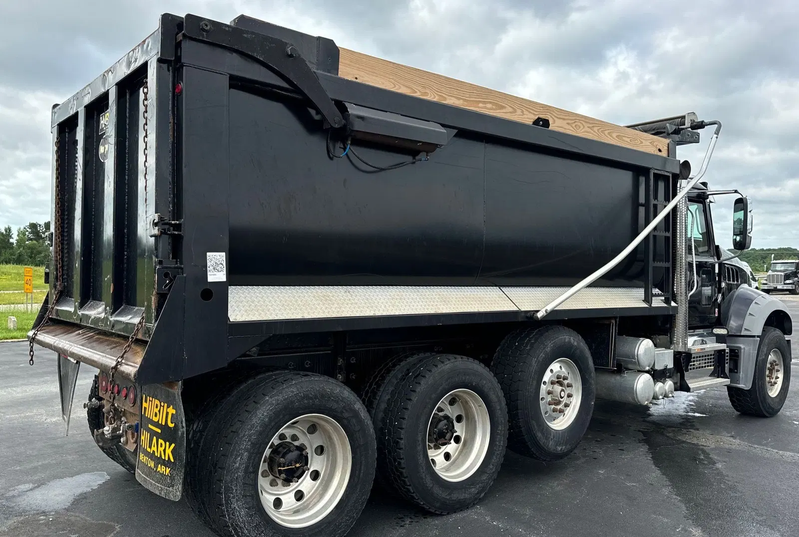 2019 Mack Granite