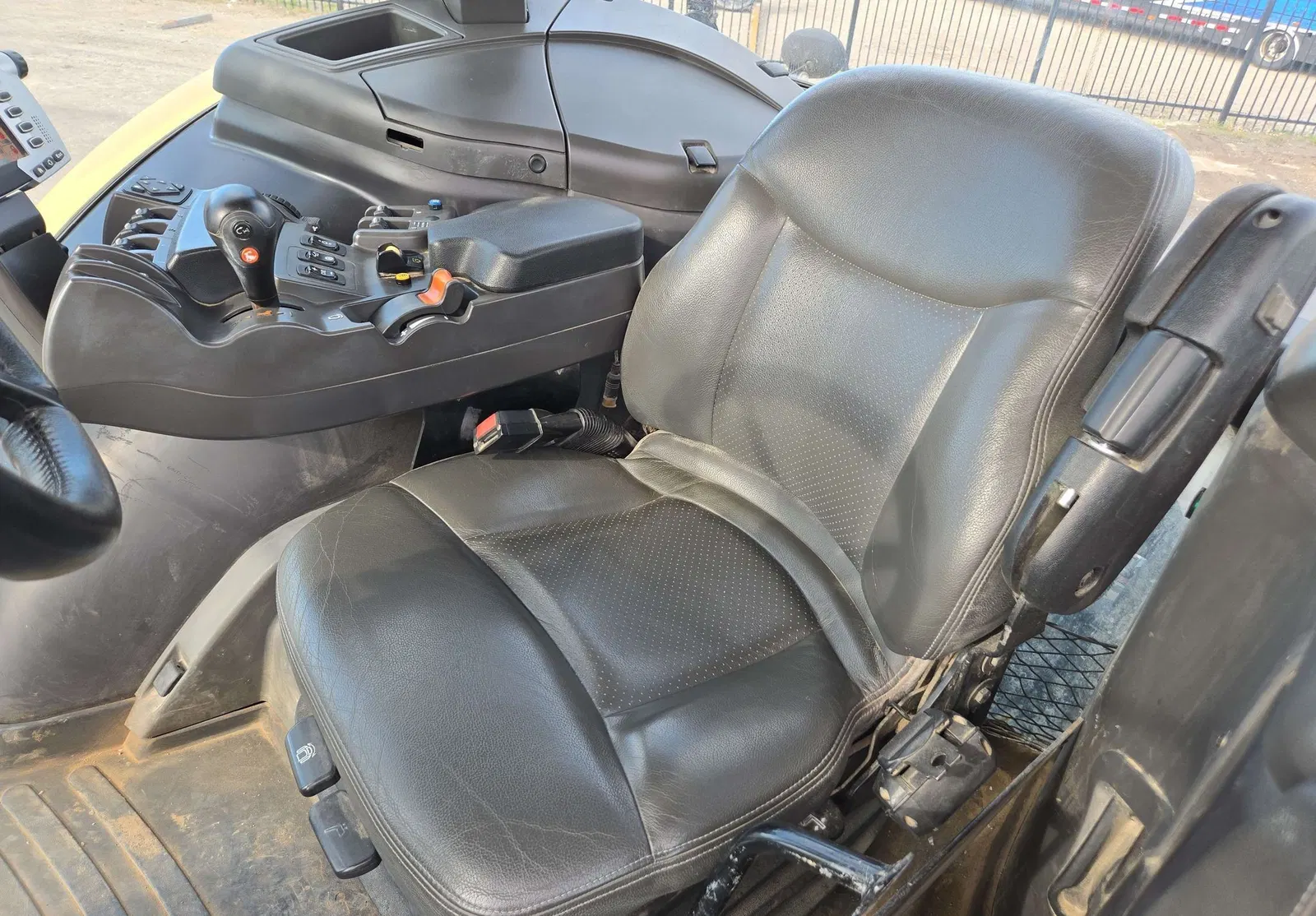 2015 Challenger MT675E