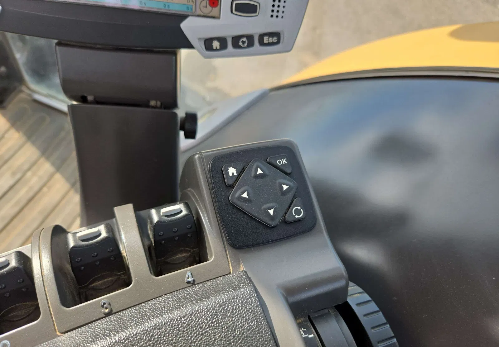 2015 Challenger MT675E