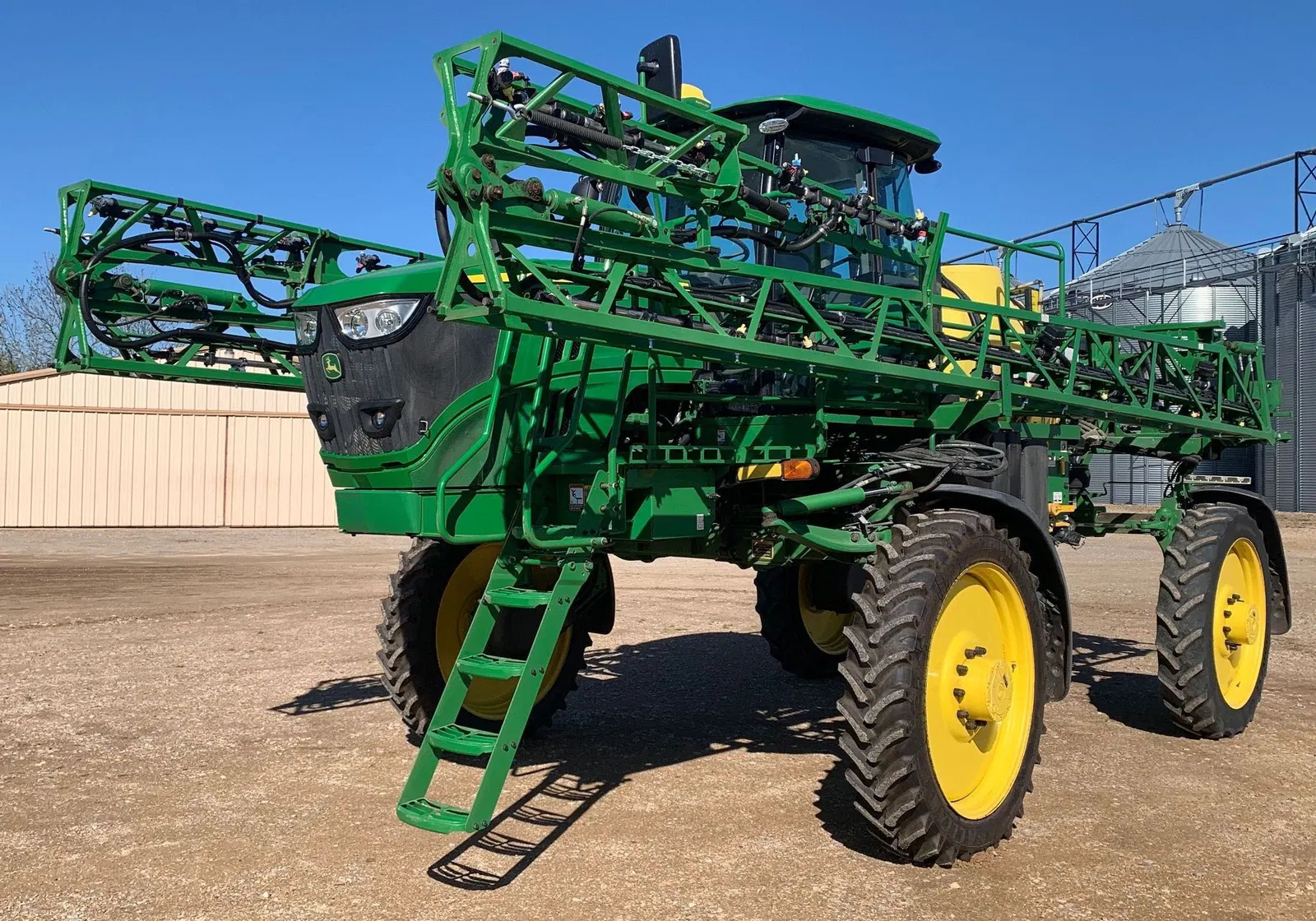 2022 John Deere R4023