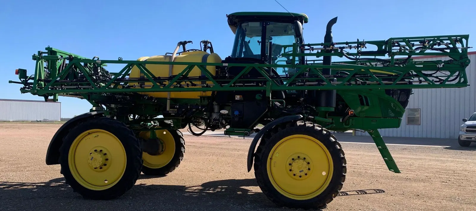2022 John Deere R4023