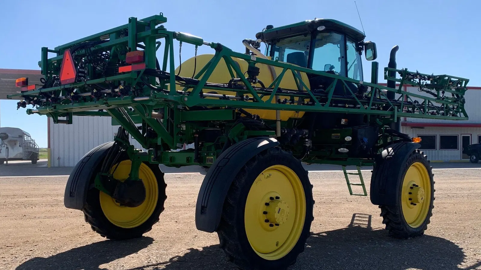 2022 John Deere R4023