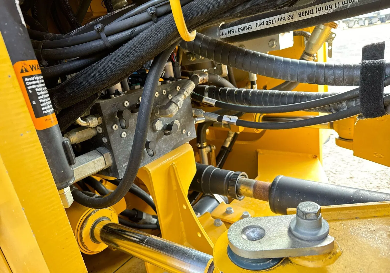 2016 John Deere 824K