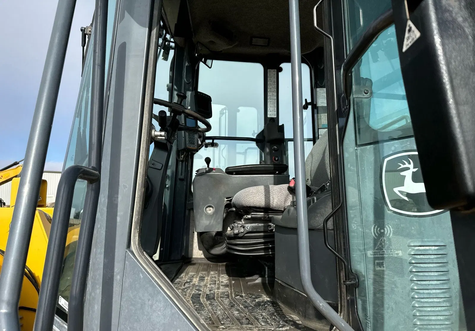 2016 John Deere 824K