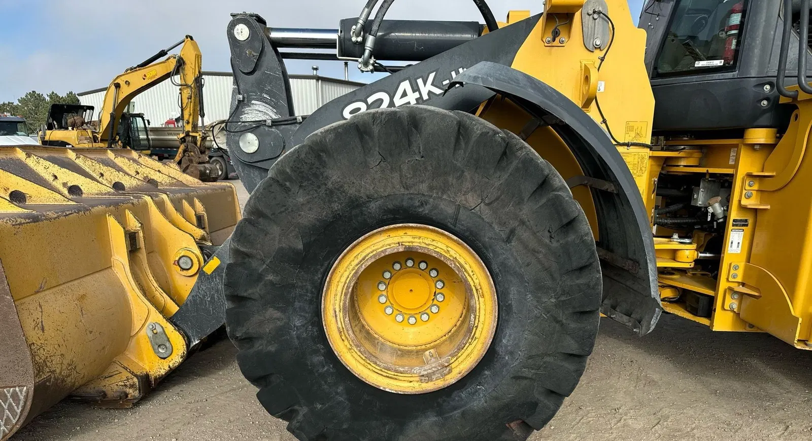 2016 John Deere 824K