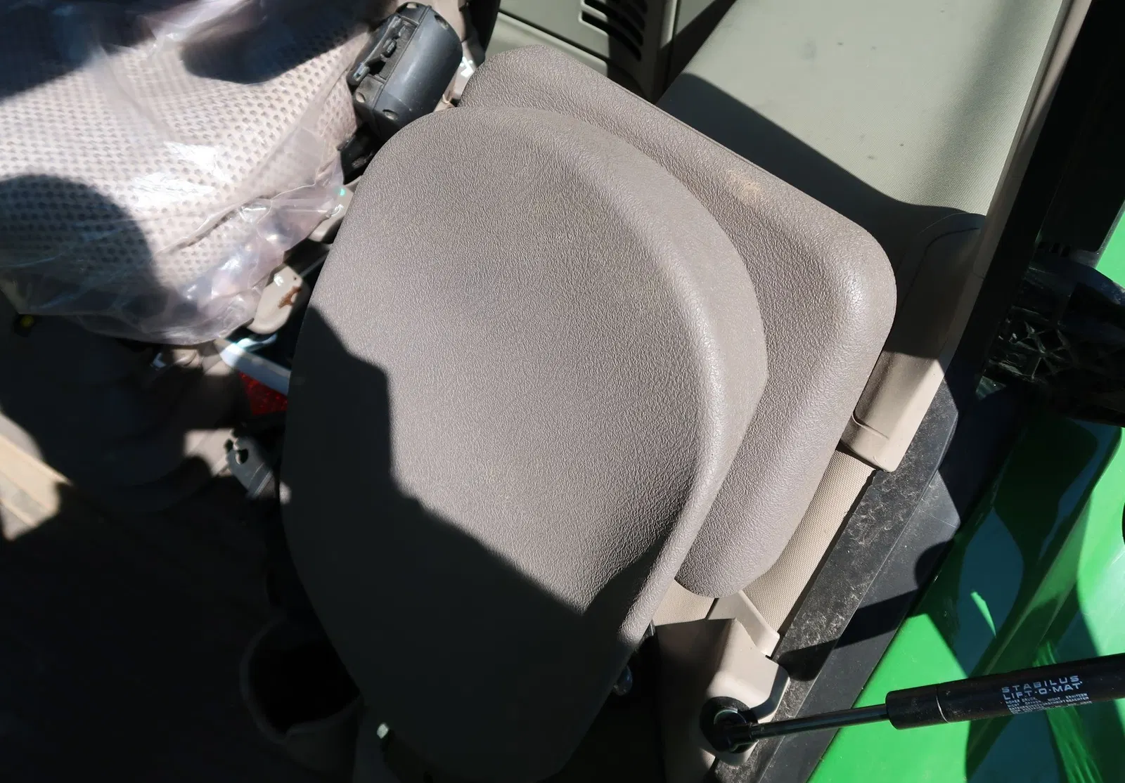 2019 John Deere 6110M