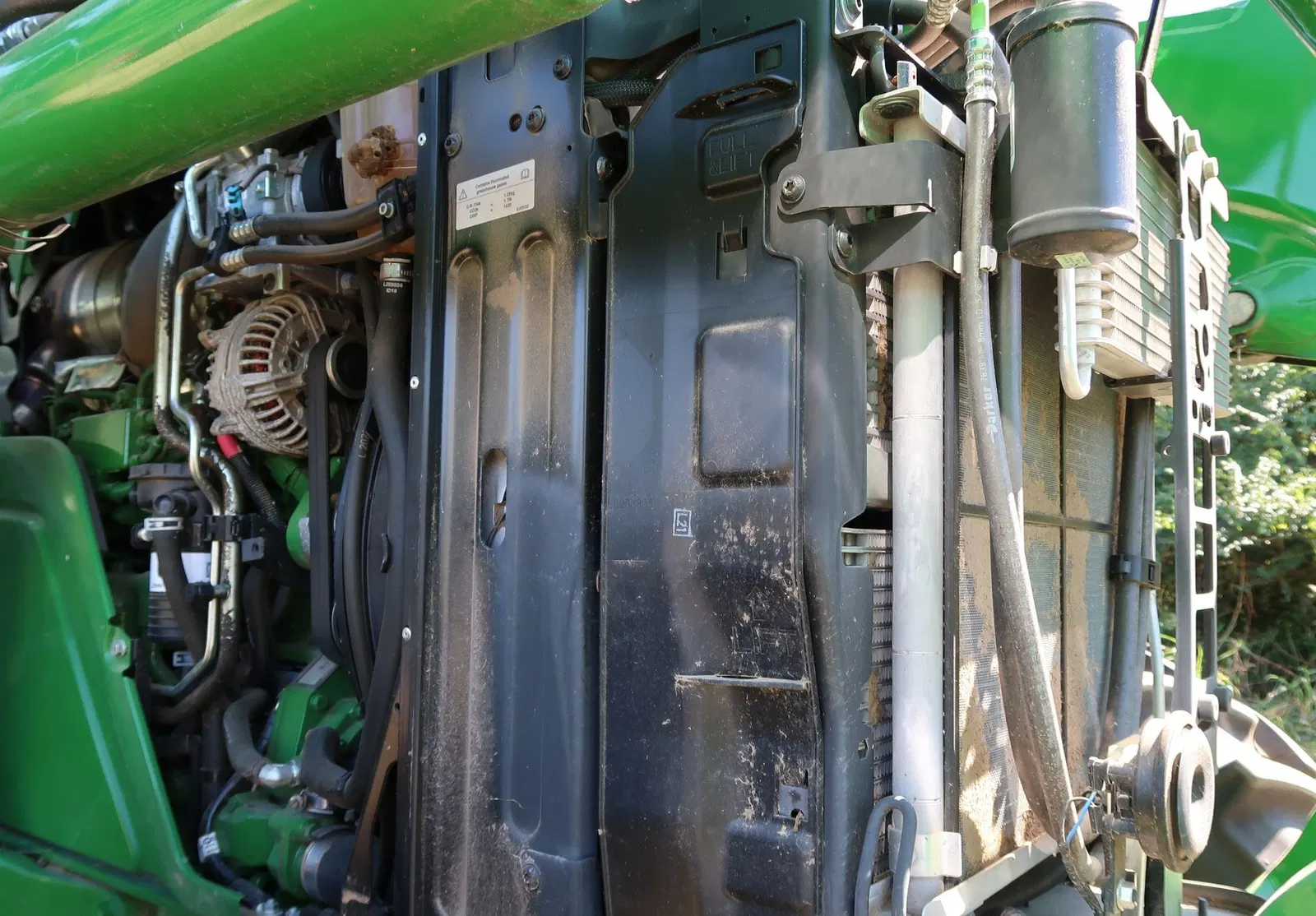 2019 John Deere 6110M