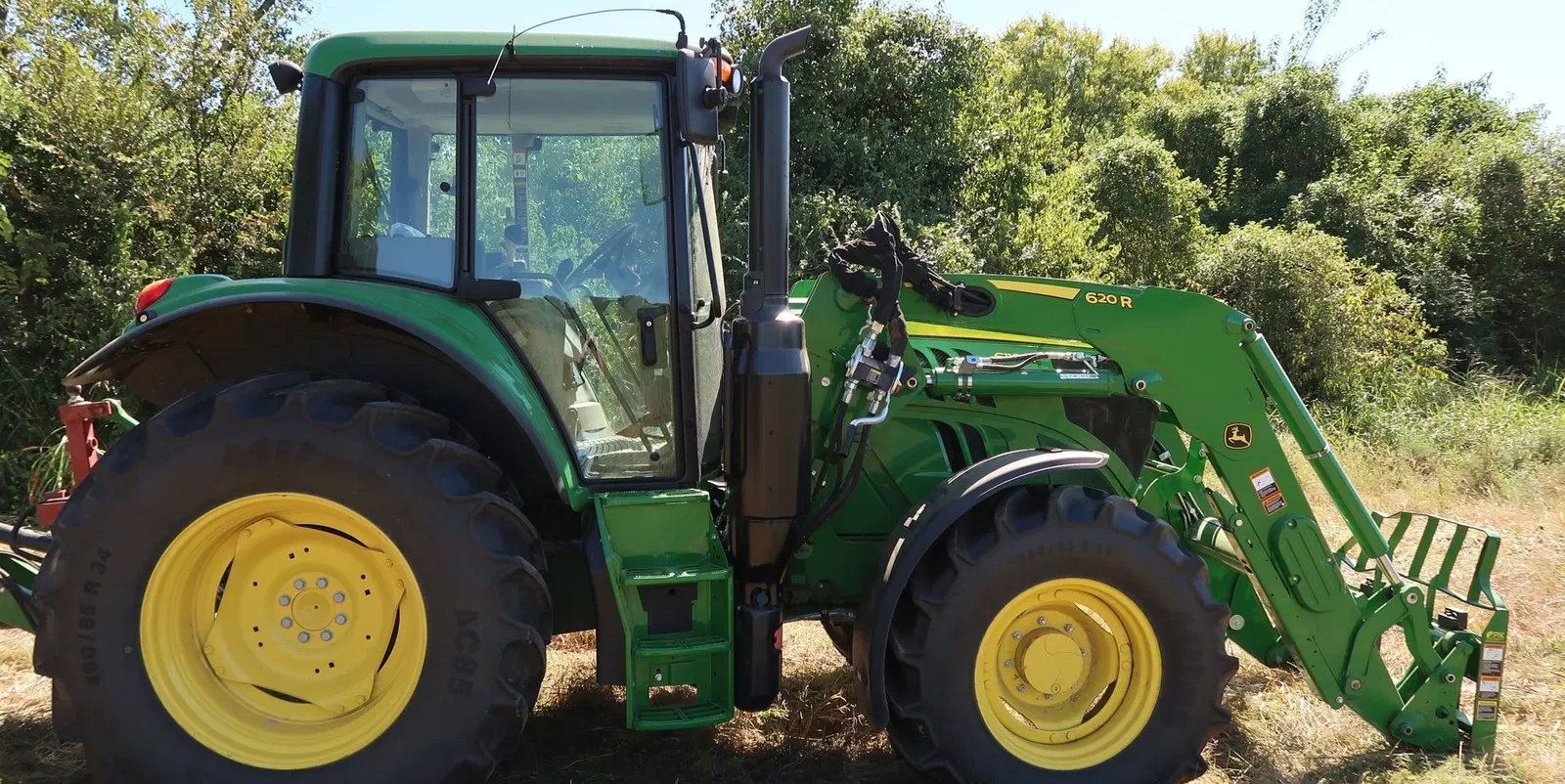 2019 John Deere 6110M