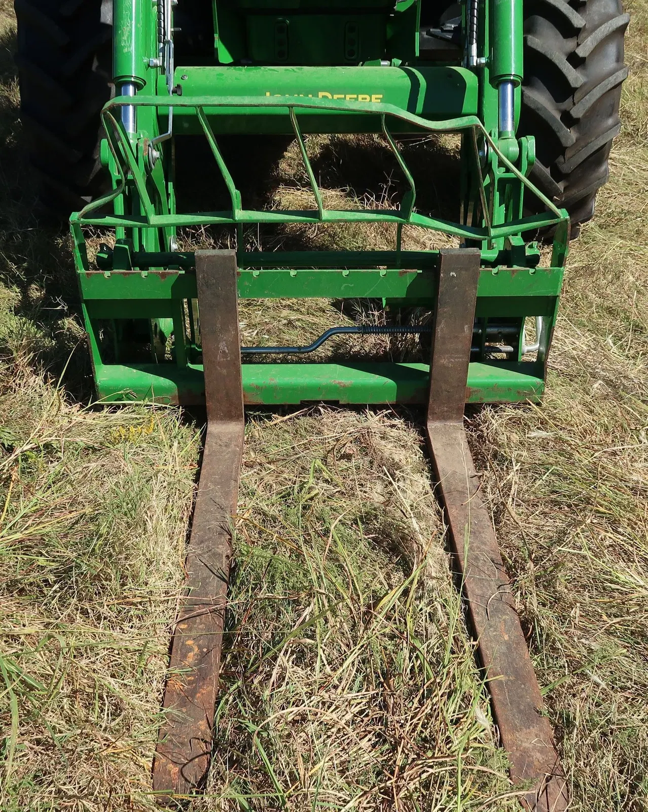 2019 John Deere 6110M