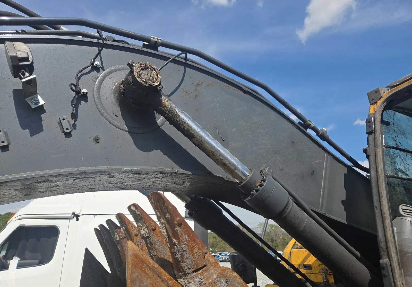2024 John Deere 210