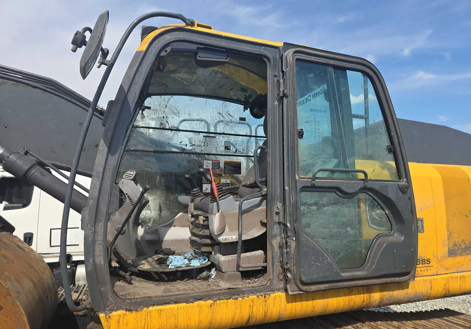 2024 John Deere 210
