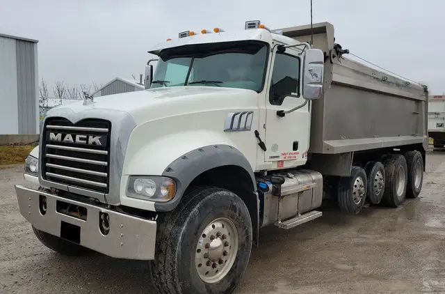 2019 Mack Granite