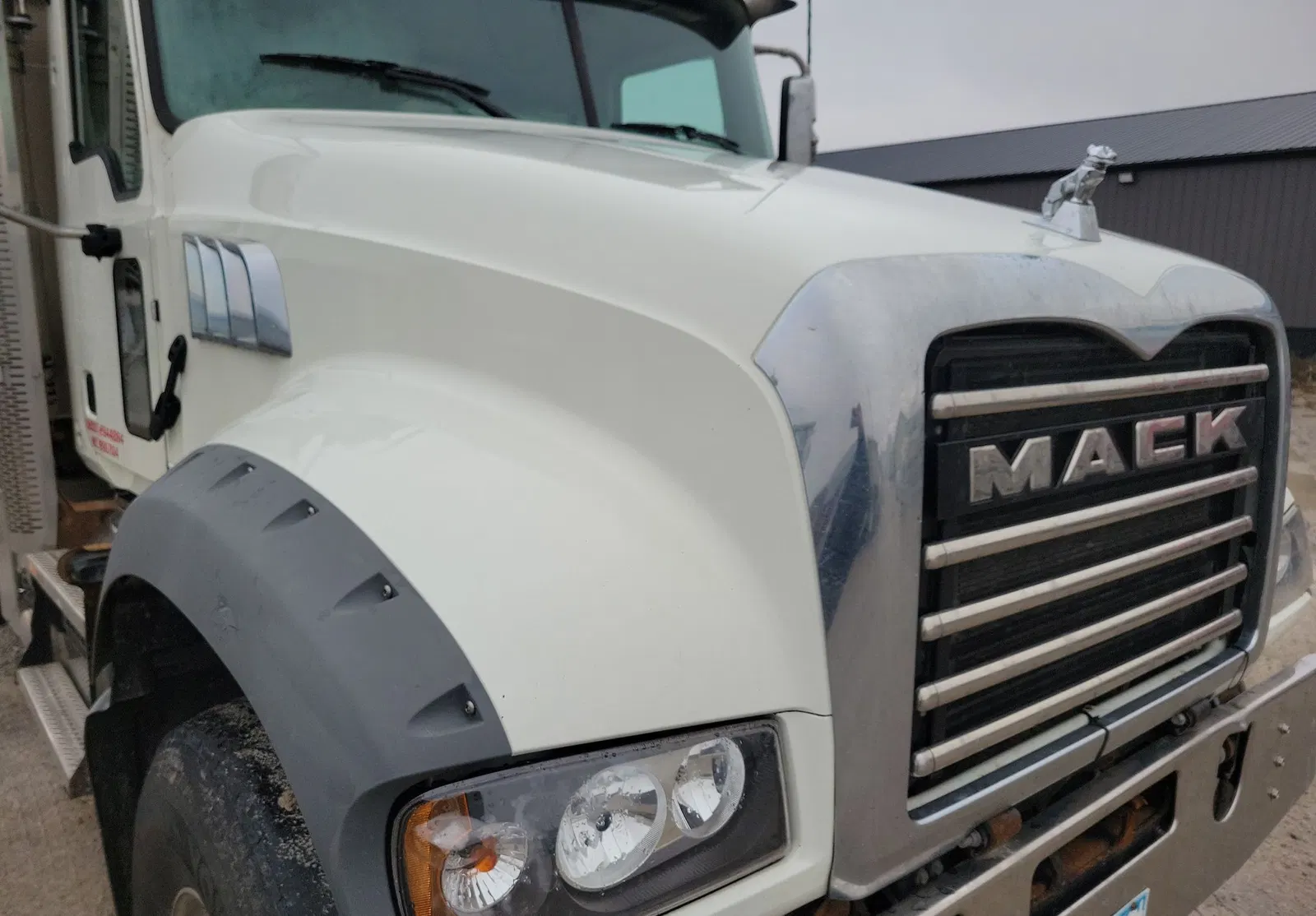 2019 Mack Granite