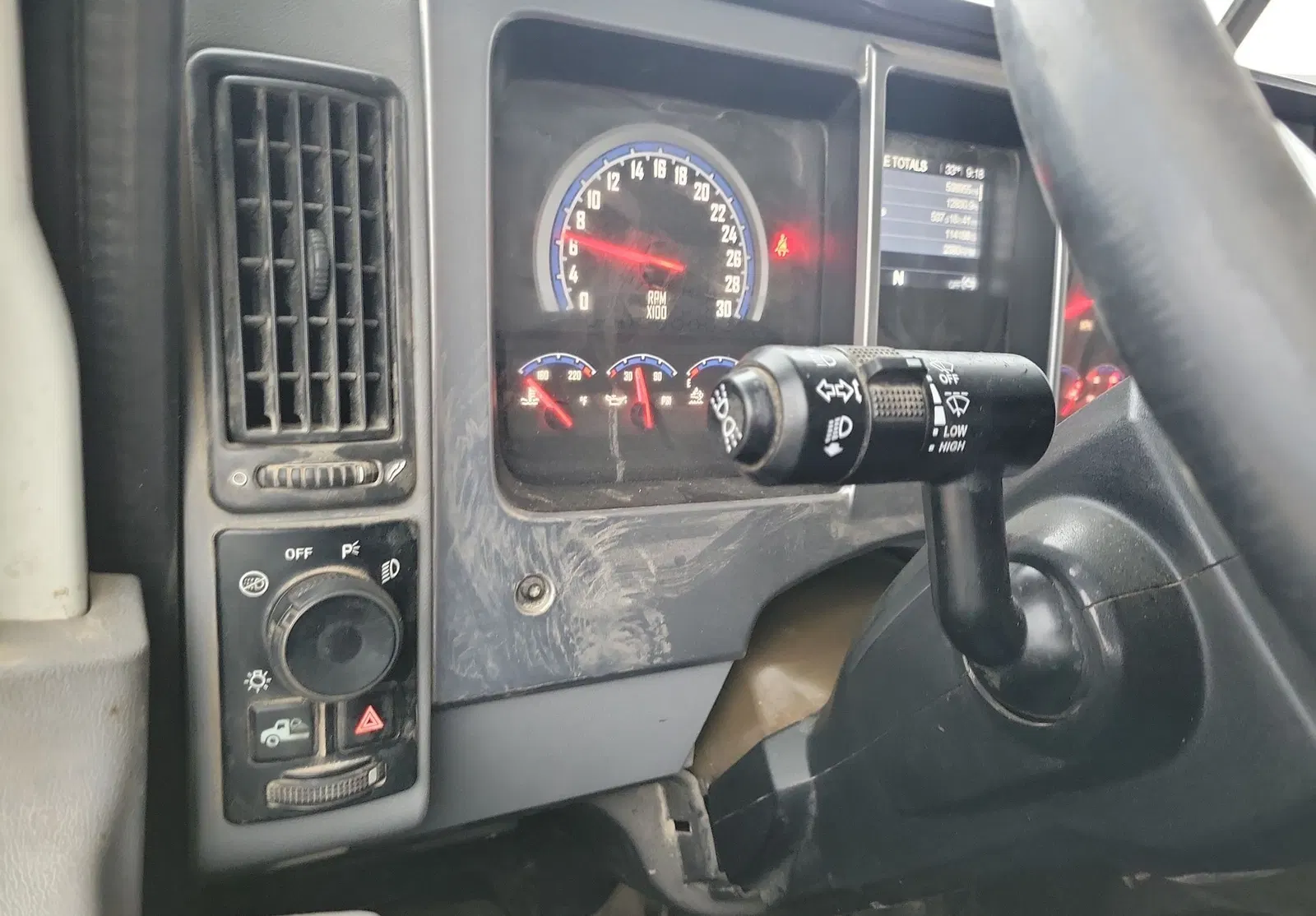 2019 Mack Granite