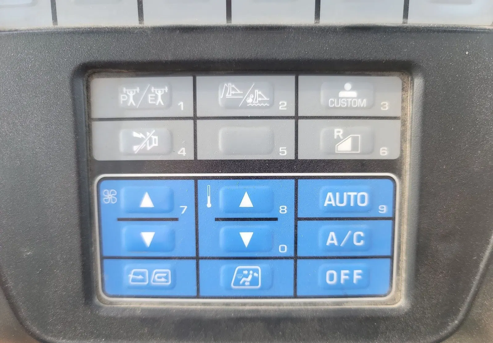 2016 Komatsu D65EX-18