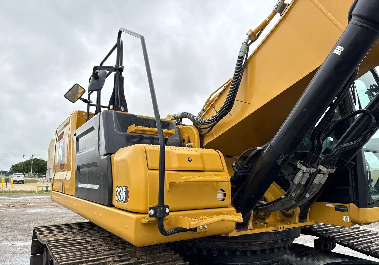 2023 Caterpillar 336