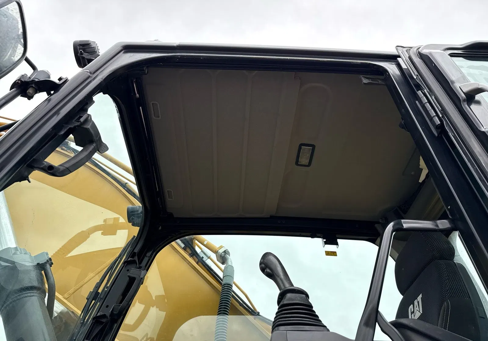 2023 Caterpillar 336