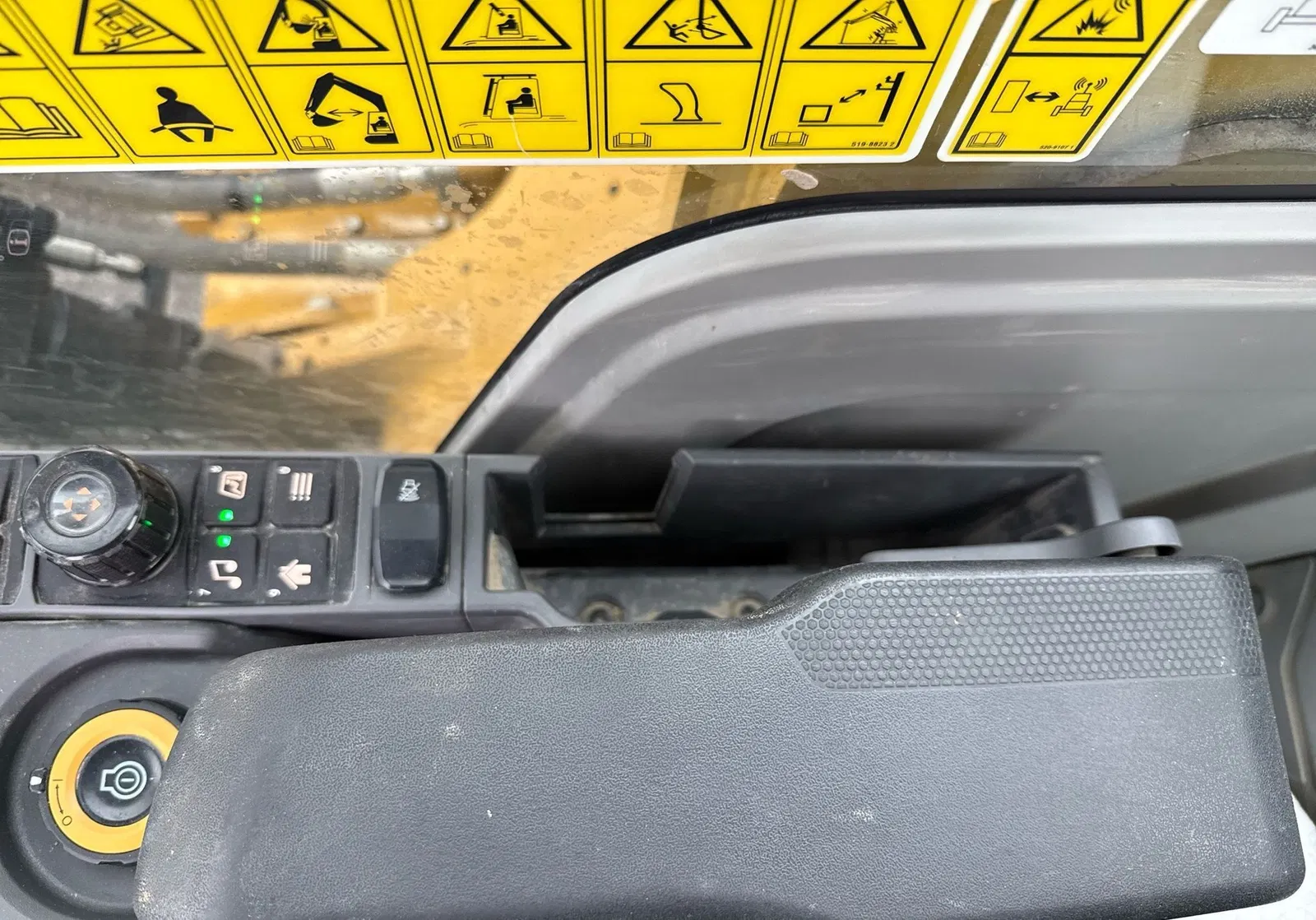 2023 Caterpillar 336