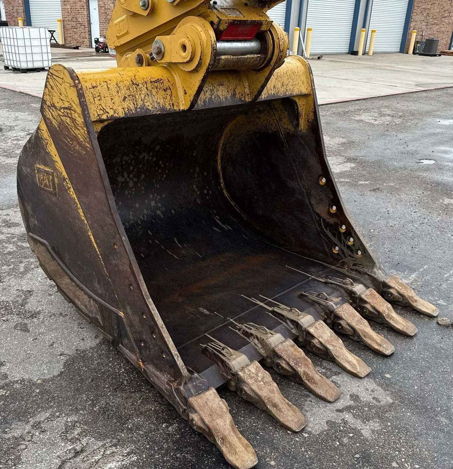 2023 Caterpillar 336